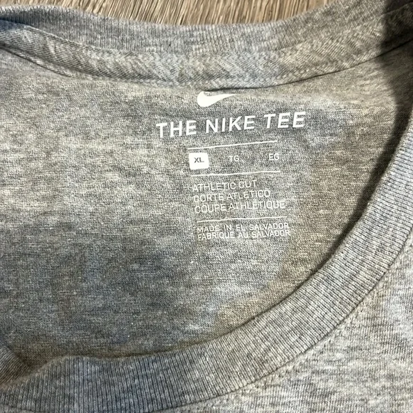 Nike Tee - Picture 3 of 3